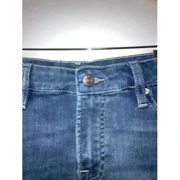 True Religion Maisie Hi-rise Denim Shorts Raw Hem Medium Wash Size 28 - Picture 5 of 12
